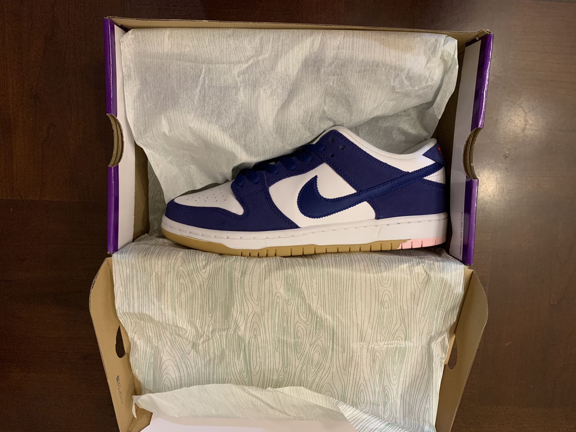 Nike SB Dunk Low Pro LA Dodgers Colorway for Sale in Glendale, AZ - OfferUp