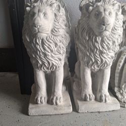 Cement Lion Statue 