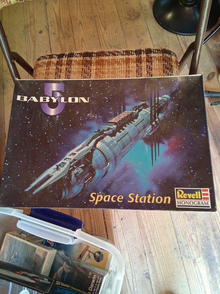 Babylon 5 Space Station Model Kit