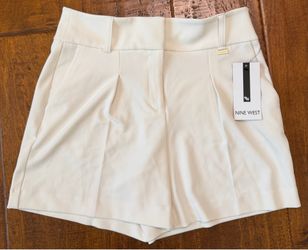 Women’s Nine West Dressy Shorts **BRAND NEW**