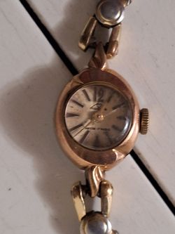Vintage Ladies Gold-Tone Mechanical Wristwatch