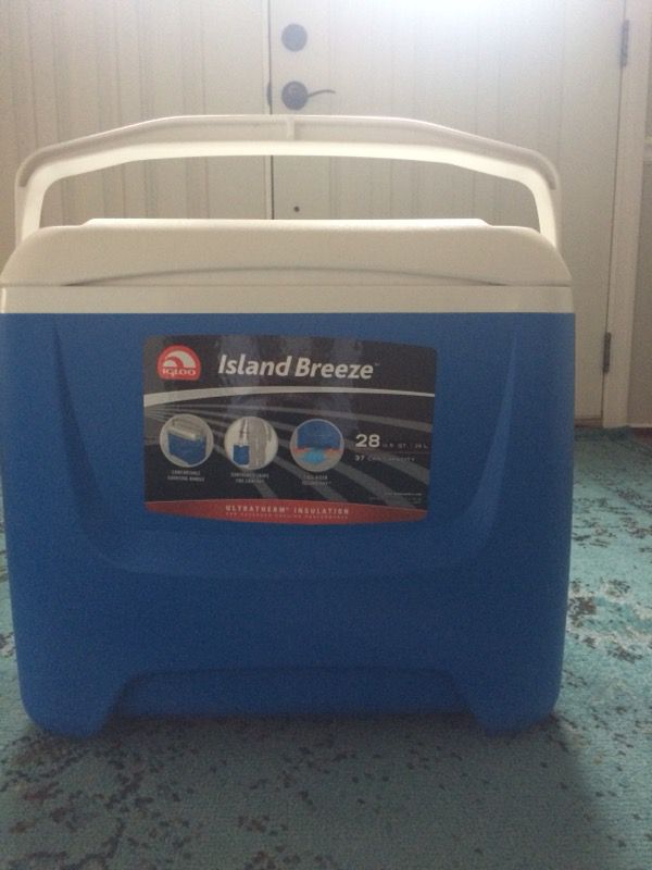 Igloo island breeze blue 28 quart cooler