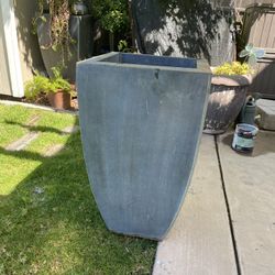 Planter Metal