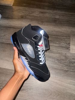 Black metallic 5s