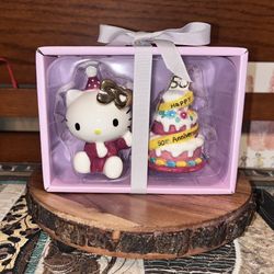 Hello Kitty  50th Anniversary Salt/Pepper