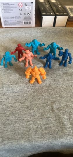 M.U.S.C.L.E Figures