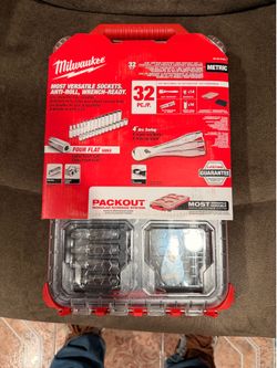 Milwaukee 32pc 3/8 ratchet socket packout set