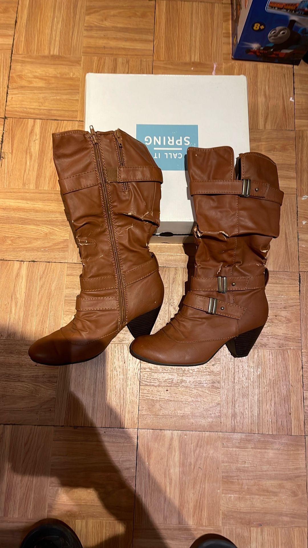 Brand new Women’s Boots Brown Size 10 - See Pics