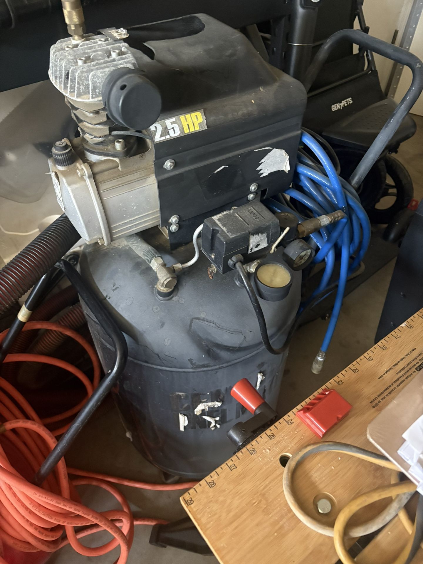 Central Pneumatic Compressor 21 Gallon 2.5 HP