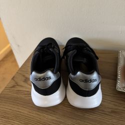 Women Adidas’s Shoes Size 7