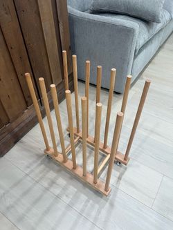 Art Storage Rack with Caster Wheels
