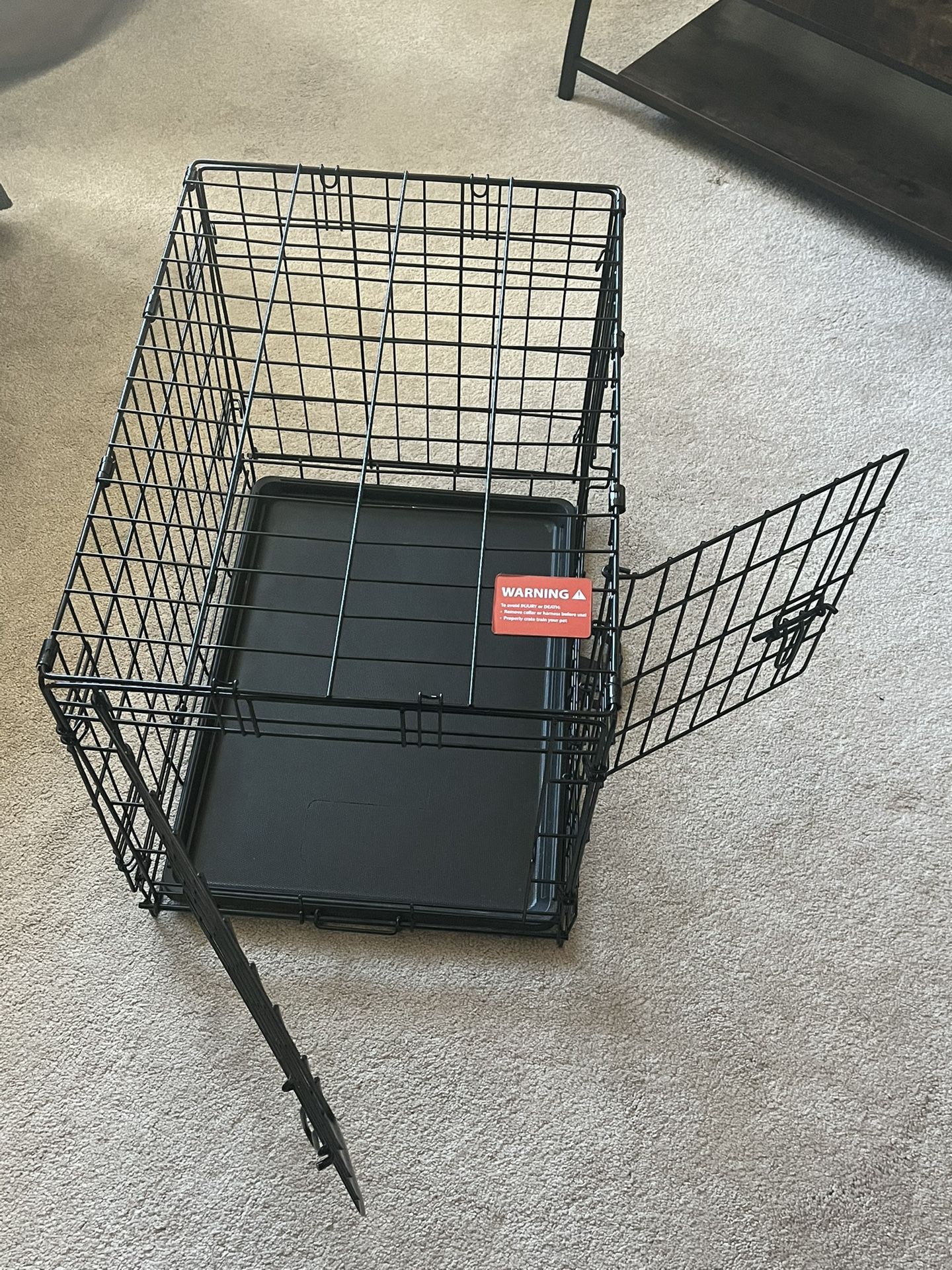 Dog Kennel, Wire 24x17x19 W/ Double Doors. Excellent Condtion