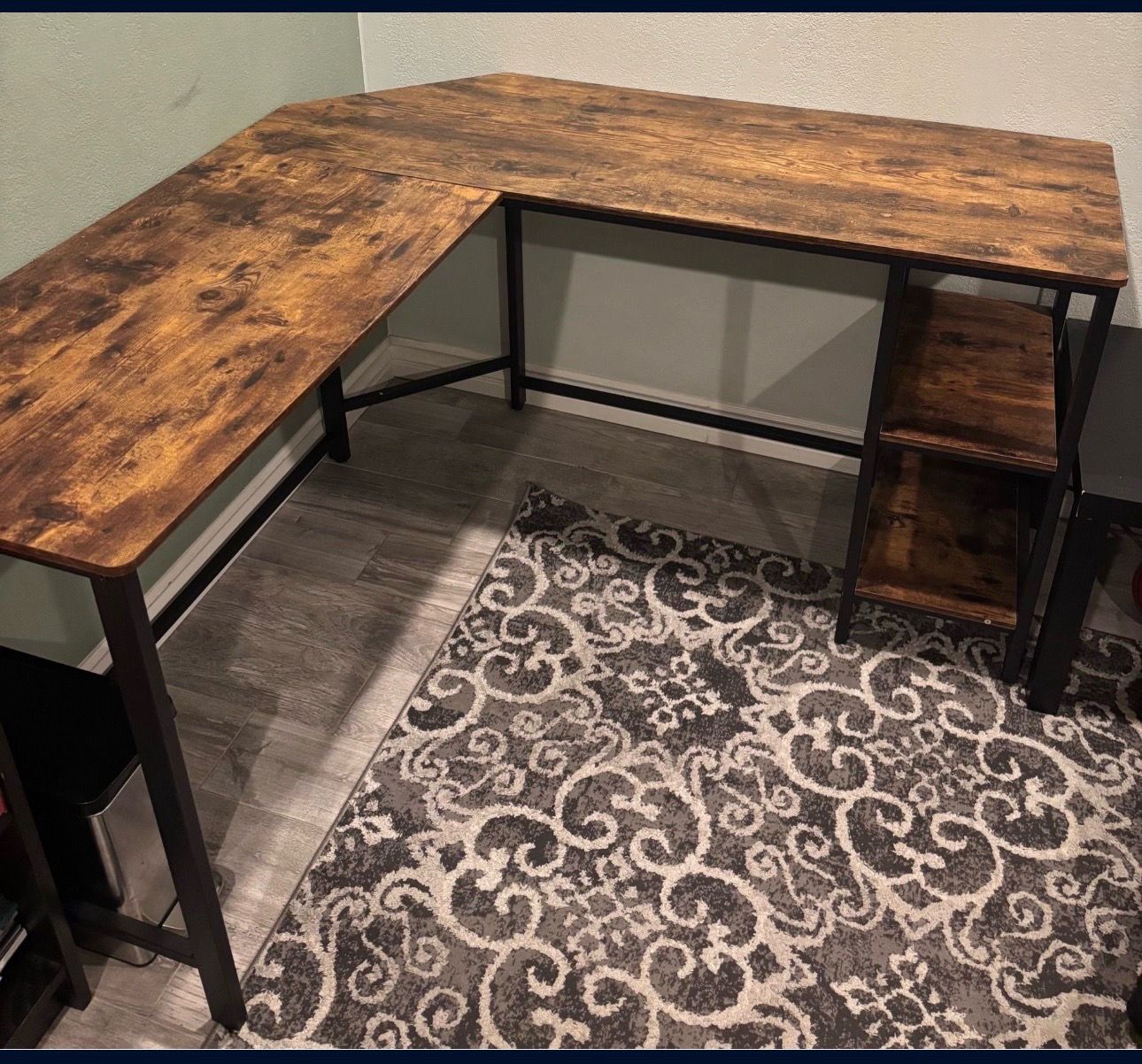 $50 only today- L shaped corner desk