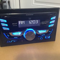 RADIO AM- FM -USB - AUX. AND BLUETOOTH TESTED GOOD GUARANTEED.  INSTALLATION NOT INCLUDED 
