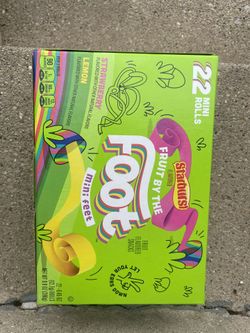 Fruit by the Foot Mini Feet, Starburst Fruit Flavored Snacks, Easter Edition Box, 22 Rolls