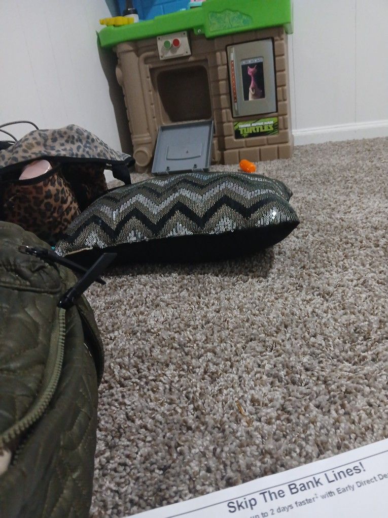 Pillow for Sale in Wichita, KS OfferUp