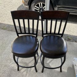 2 Swivel Dining/Bar Chairs 