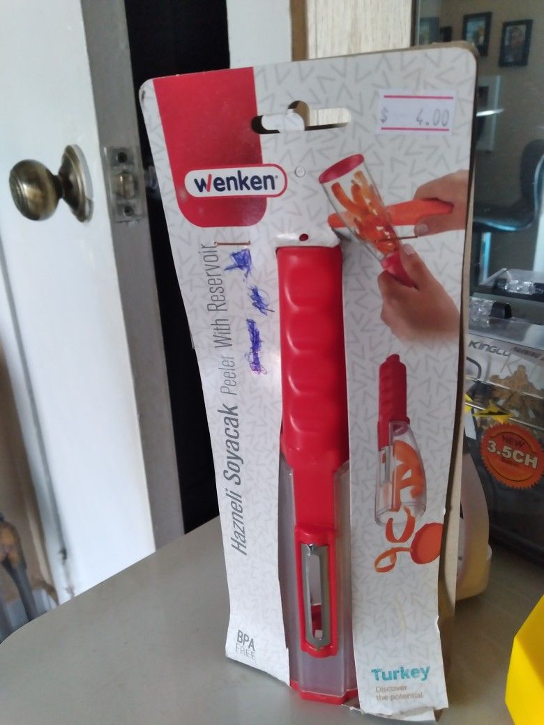 Pela Papas Y Sanaoria,,,,peeler With Reservoir