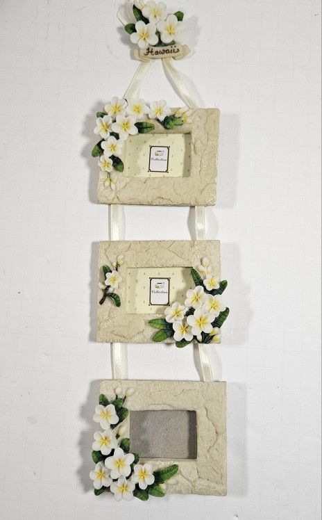 3 Hawaii Plumeria Wall Hanging Picture Frames Resin Connected w Ribbon Orig Box