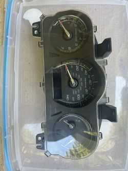 2010 Odometer Cluster For A Ford Taurus
