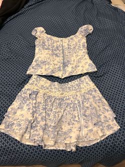 Hollister blue floral outfit