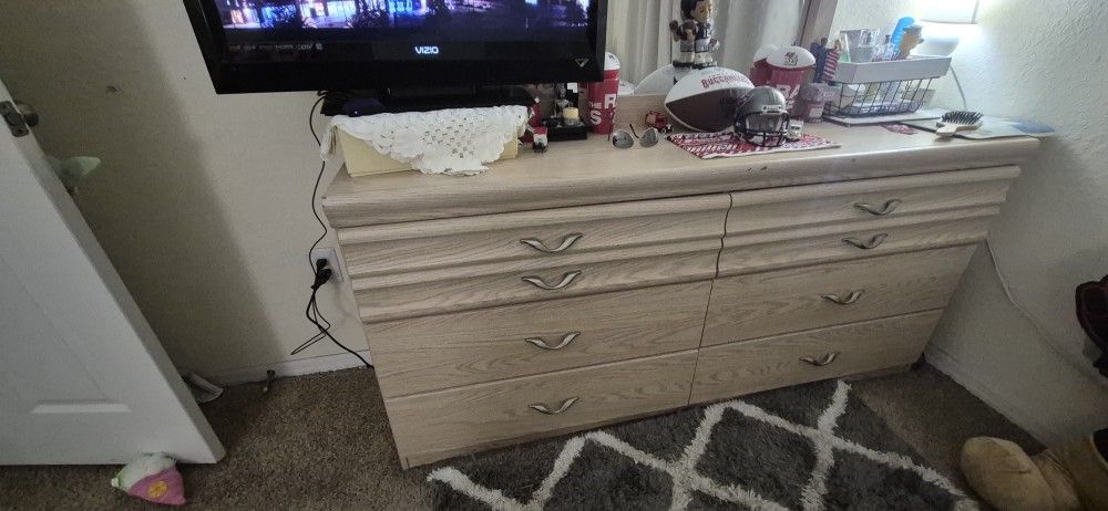 Dresser N Mirror