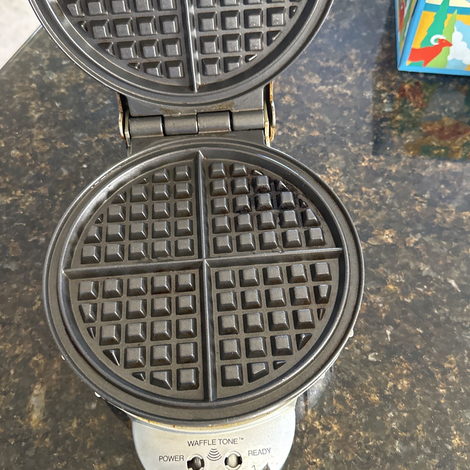 Villaware Vintage Waffle Maker