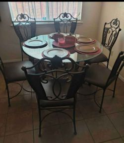 Dinning table with 6 chairs