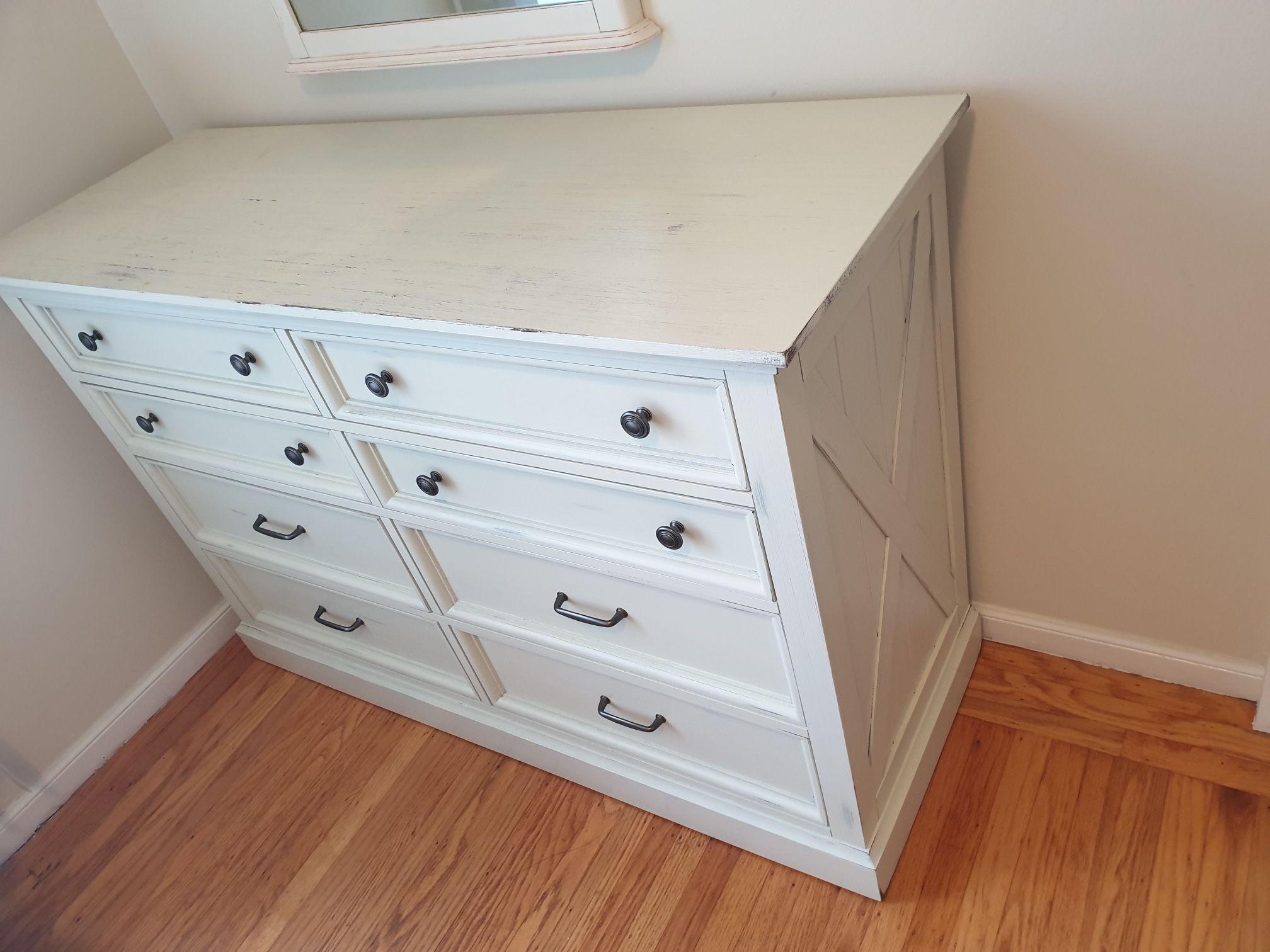 White-wash Wooden Dresser