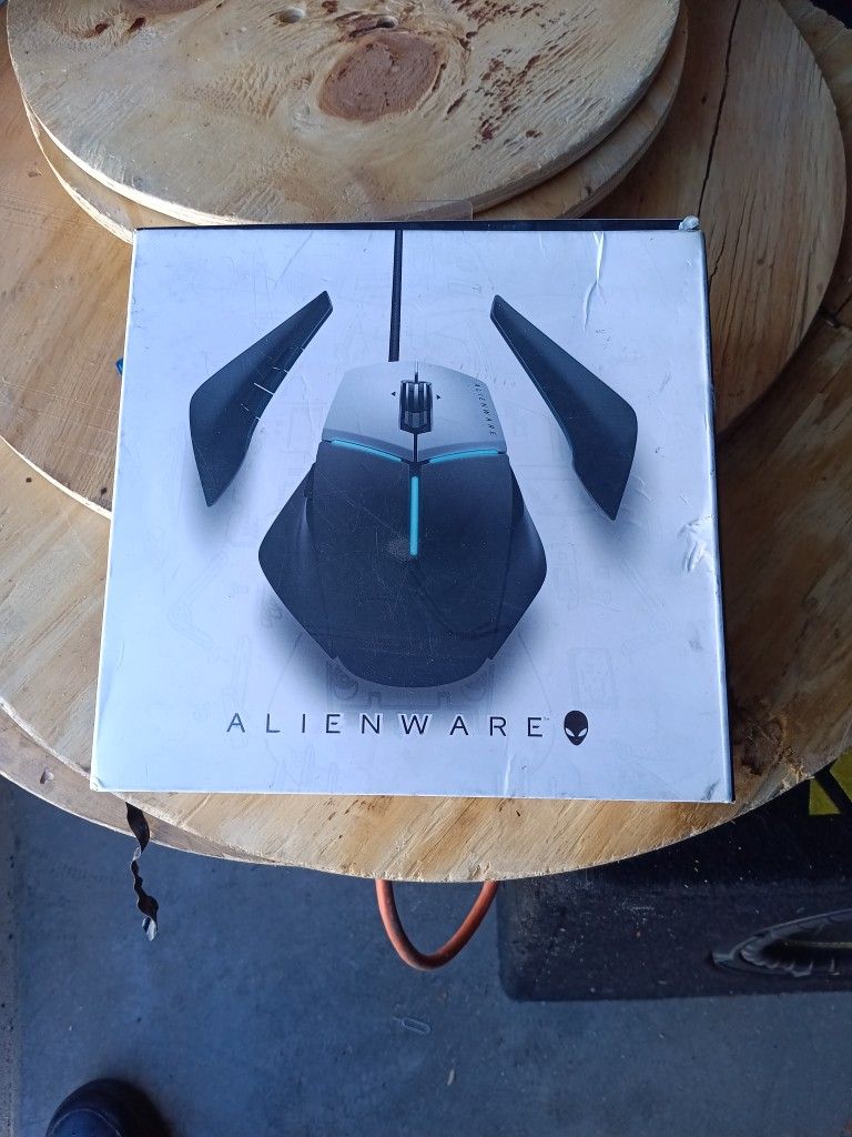 Alien Elite Gaming Mouse