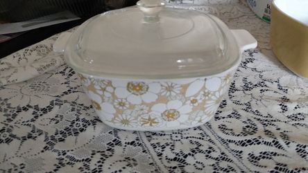 Vintage CorningWare floral bouquet 1 and 3/4 quart CorningWare casserole