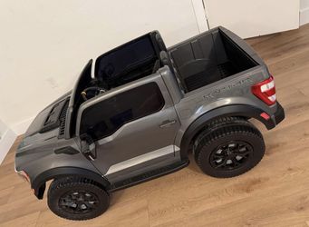 New! Ford Raptor F-150 Ride On Toy