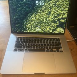 2019 16” Touchbar MacBook Pro i7 16gb Ram 512Gb SSD w/ Brand new Battery