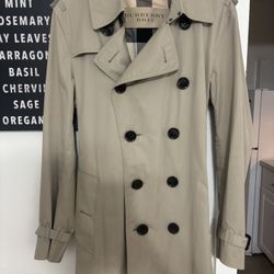 Burberry Classic Men's Trench Coat 