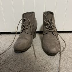 Women’s Shoes