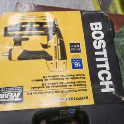 Bostitch Smart Point 16 GA Finish Nailer  De Aire