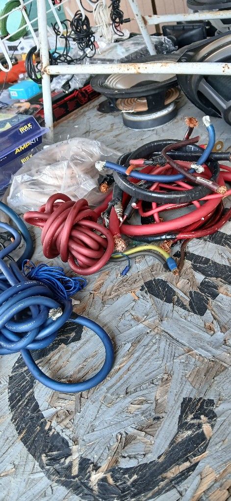 Bits Of 0ga..4ga.speaker Wire..8ga..remote Wire...what U Need