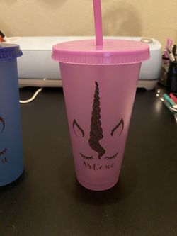 Color changing cups