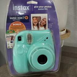 Instax FujiFilm Mini 7 Bundle