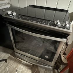 Whirlpool Electric Oven And Stove 