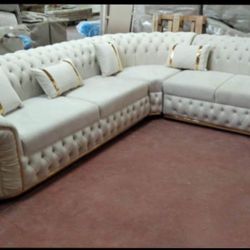 Sectionals In Stock For Immediate Delivery 