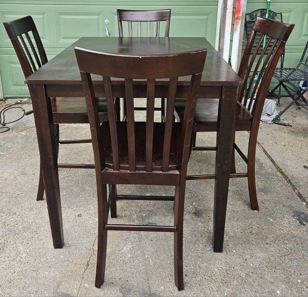 Dining Table 4 Chairs 