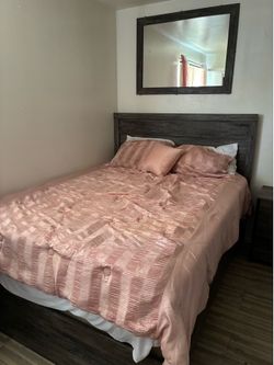Bedroom set