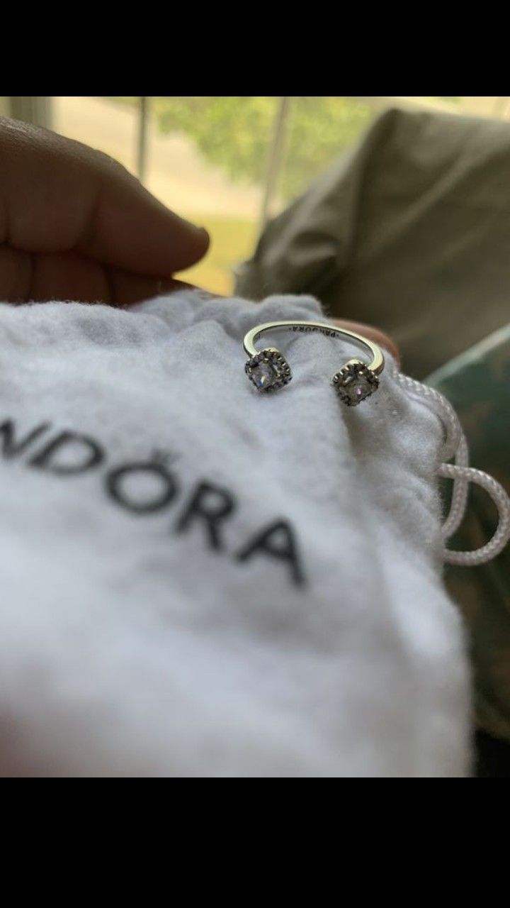 Pandora ring