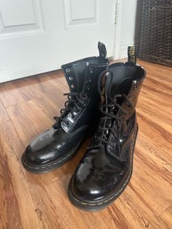 MOVING SALE- doc martins patent leather boots