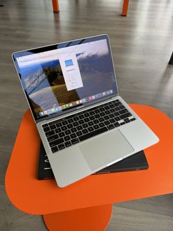 2020 13” MacBook Pro 16GB Ram 1TB SSD! 90 day warranty! We offer financing!