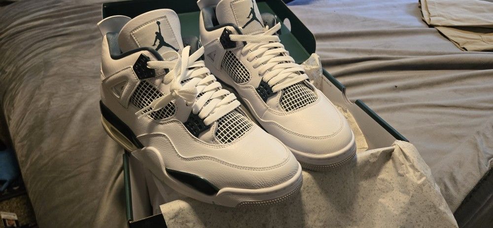 Jordan 4 OXIDIZED GREEN