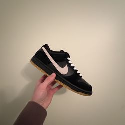 Nike SB Dunk Low Black White Gum Size 9.5