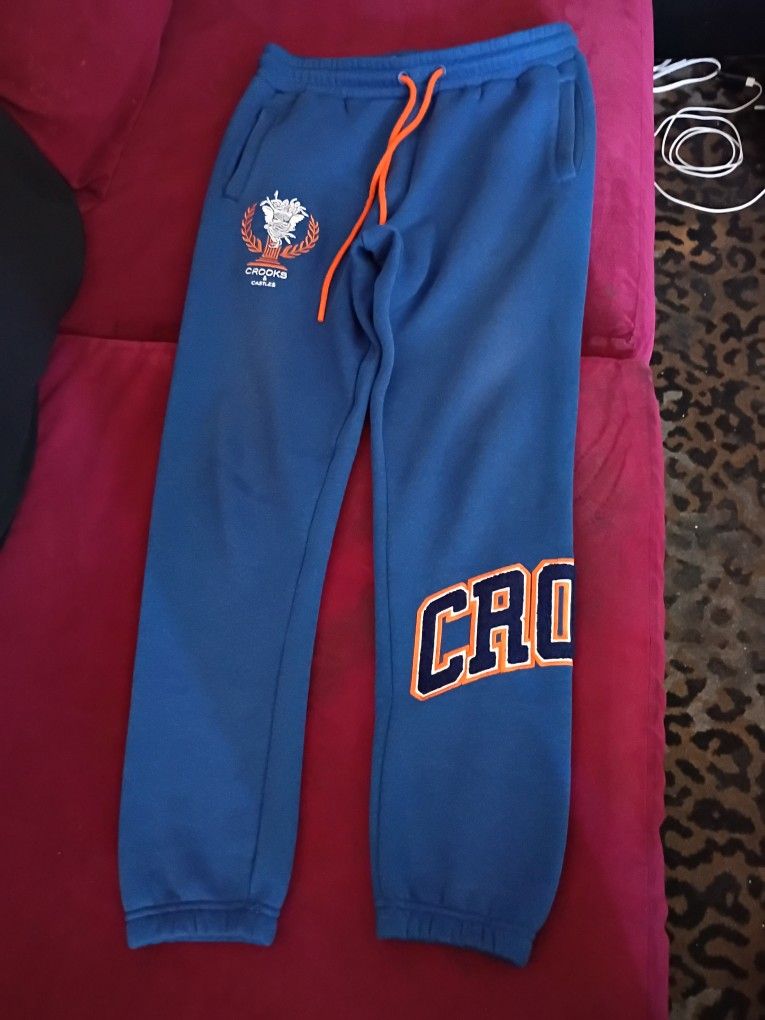 Joggers Size Small 
