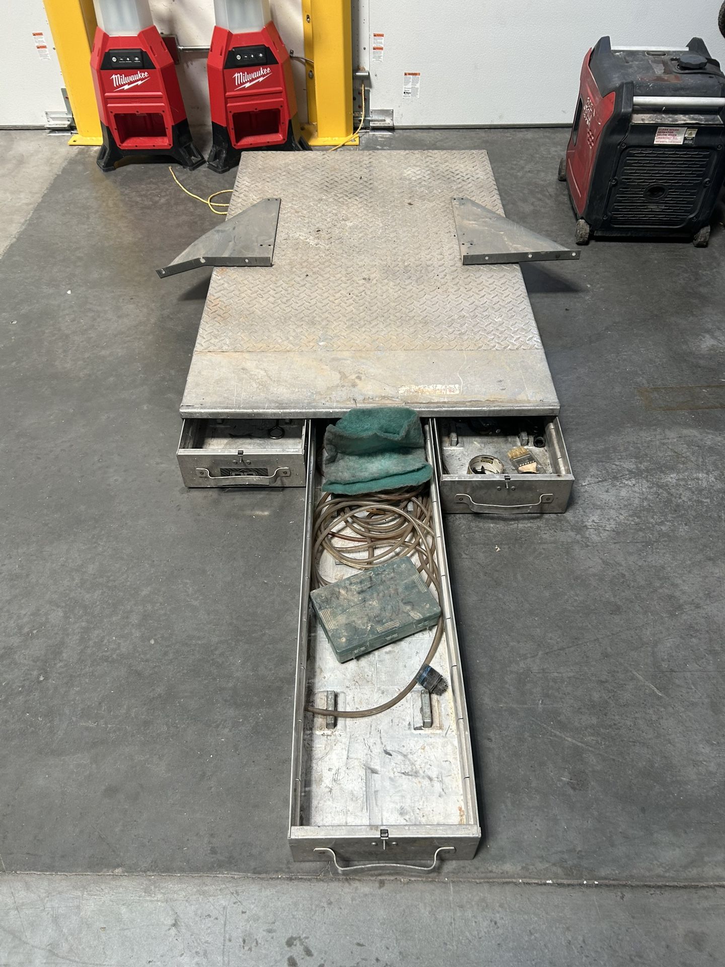 Aluminum 3 Drawer Tool Box / Bin
